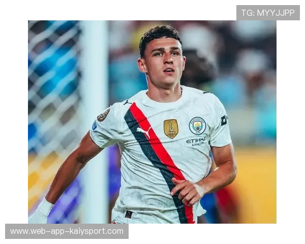 福登与边路球员的联动有效拉伸对手防线,福登左边锋 福登与边路球员的联动有效拉伸对手防线,福登左边锋